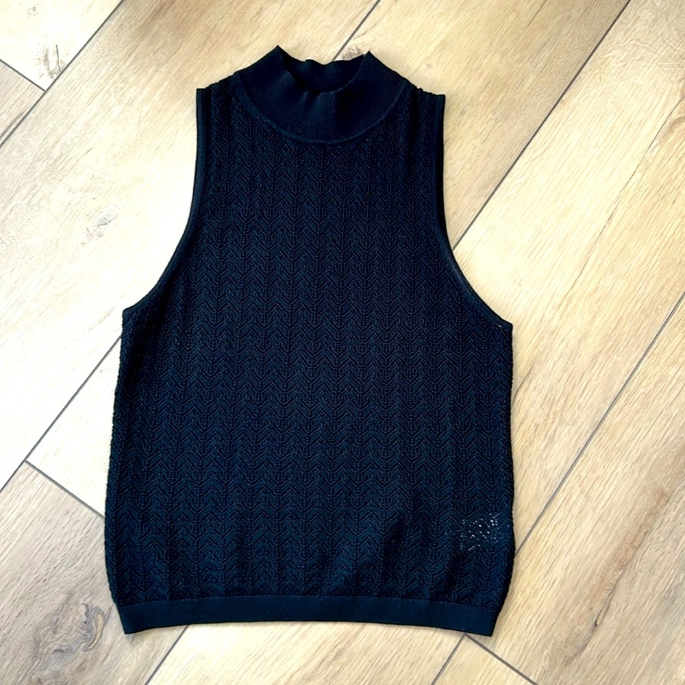 Gap M Pointelle Mockneck Sweater Tank size Medium